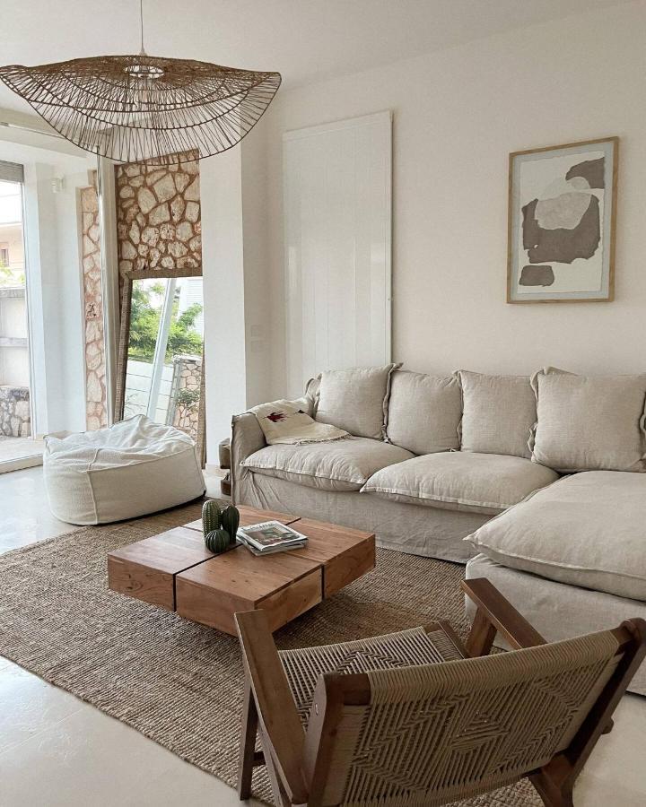 Apulian Vibes Modern Villa *